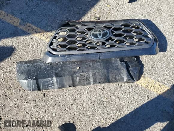 2021 Toyota Tacoma TRD Off Road with VIN 3TMCZ5AN4MM424715, listed as a Copart auction lot 86407685 with 55,946 mi miles and Salvage title. Bid and sale history available at DreamBid. Image 12.