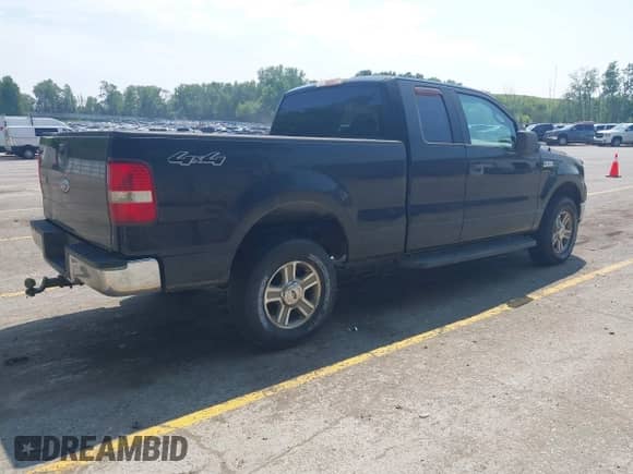 2005 Ford F-150 XLT z VIN 1FTPX14535FA72661, wystawiony jako IAAI lot #42496037 z przebiegiem 74 180 mil mil oraz . Historia ofert i sprzedaży dostępna na DreamBid. Obrazek 4.