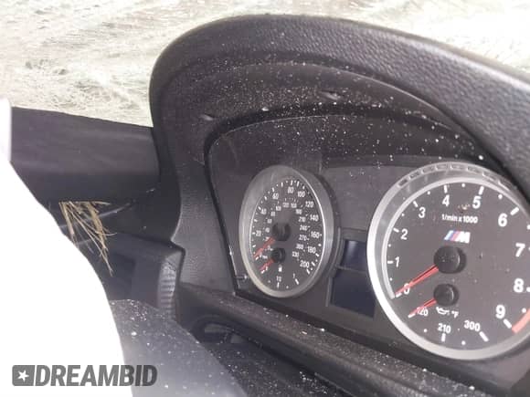 2011 BMW M3 z VIN WBSKG9C57BE368576, wystawiony jako IAAI lot #41412805 z przebiegiem Nie podano mil oraz . Historia ofert i sprzedaży dostępna na DreamBid. Obrazek 15.