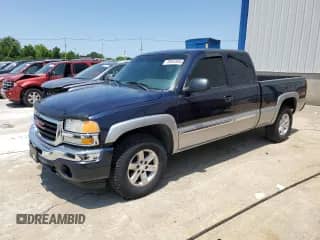 2005 GMC Sierra 1500 SLT z VIN 1GTEK19B45E174285, wystawiony jako Copart lot #59007805 z przebiegiem 166 041 mil mil oraz Szkoda całkowita • Salvage title. Historia ofert i sprzedaży dostępna na DreamBid. Obrazek 1.