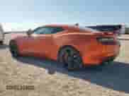 2023 Chevrolet Camaro 1SS z VIN 1G1FF1R7XP0137951, wystawiony jako Copart lot #65750575 z przebiegiem 29 787 mil mil oraz Czysty tytuł • Clean title. Historia ofert i sprzedaży dostępna na DreamBid. Obrazek 2.