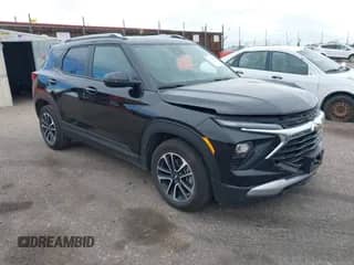 2025 Chevrolet TrailBlazer LT с VIN KL79MPSP2SB128324, выставлен на аукционе IAAI как лот 43217681 с пробегом 23 056 миль миль и . История ставок и продаж доступна на DreamBid. Изображение 1.