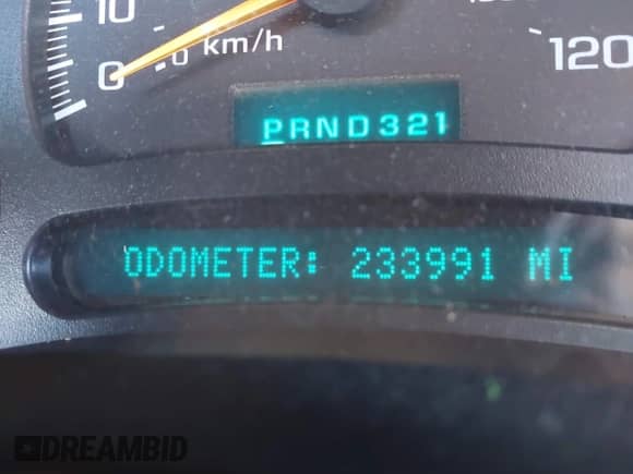2005 Chevrolet Silverado 2500HD LT with VIN 1GCHK23265F847230, listed as a IAAI auction lot 41829914 with 233,991 mi miles and . Bid and sale history available at DreamBid. Image 16.