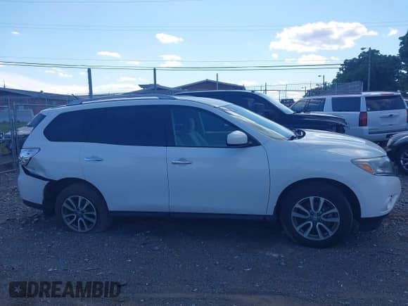 2013 Nissan Pathfinder SL with VIN 5N1AR2MN8DC634202, listed as a IAAI auction lot 42333625 with 183,994 mi miles and . Bid and sale history available at DreamBid. Image 13.