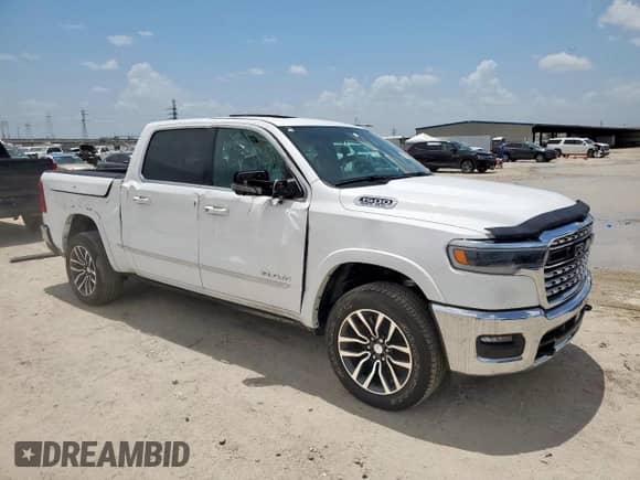 2025 Ram 1500 Limited z VIN 1C6SRFHPXSN582690, wystawiony jako Copart lot #61061555 z przebiegiem Nie podano mil oraz Szkoda całkowita • Salvage title. Historia ofert i sprzedaży dostępna na DreamBid. Obrazek 4.