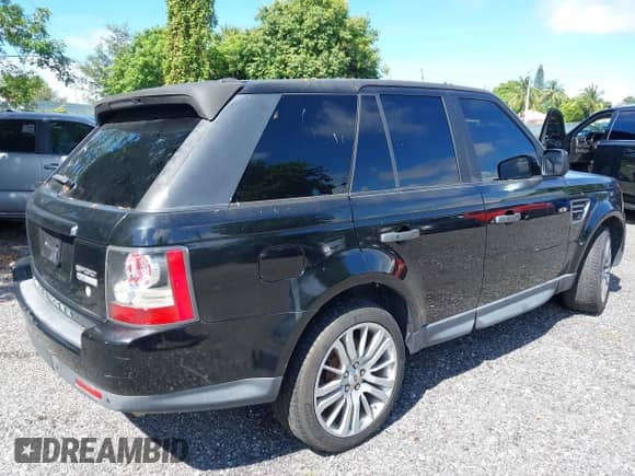 2011 Land Rover Range Rover Sport HSE Lux with VIN SALSK2D46BA263921, listed as a IAAI auction lot 43134754 with 88,878 mi miles and . Bid and sale history available at DreamBid. Image 4.