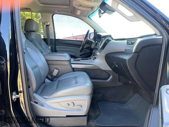 2017 Chevrolet Suburban LT with VIN 1GNSCHKC8HR248078, listed as a Copart auction lot 89697475 with 143,147 mi miles and Clean title. Bid and sale history available at DreamBid. Image 5.