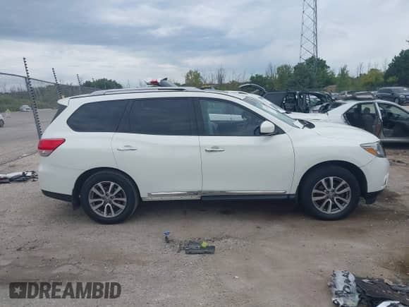 2014 Nissan Pathfinder SL with VIN 5N1AR2MM6EC715580, listed as a IAAI auction lot 43191497 with 128,079 mi miles and . Bid and sale history available at DreamBid. Image 13.