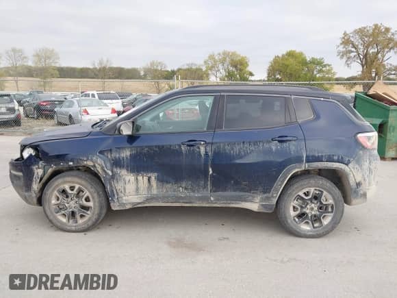2017 Jeep Compass Trailhawk with VIN 3C4NJDDB2HT500603, listed as a IAAI auction lot 43424368 with 58,386 mi miles and . Bid and sale history available at DreamBid. Image 14.
