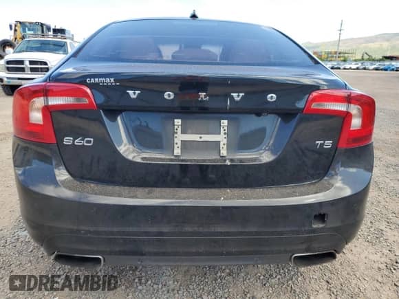 2015 Volvo S60 T5 Drive-E Premier with VIN YV140MFK1F1342605, listed as a Copart auction lot 52452765 with 129,494 mi miles and Non repairable. Bid and sale history available at DreamBid. Image 6.
