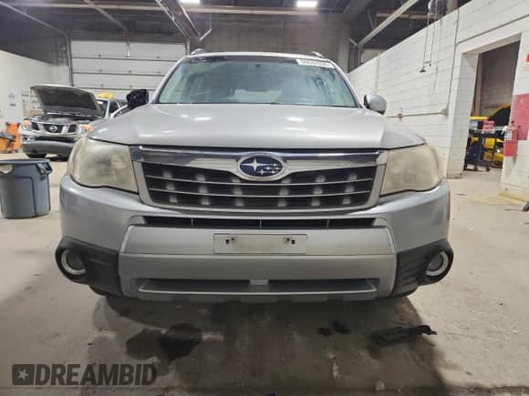 2013 Subaru Forester X Premium z VIN JF2SHADC2DH430052, wystawiony jako Copart lot #86637035 z przebiegiem 180 652 mil mil oraz Czysty tytuł • Clean title. Historia ofert i sprzedaży dostępna na DreamBid. Obrazek 5.