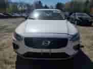 2024 Volvo S60 Plus Dark Theme z VIN 7JRL12FL4RG300900, wystawiony jako Copart lot #54564055 z przebiegiem Nie podano mil oraz Czysty tytuł • Clean title. Historia ofert i sprzedaży dostępna na DreamBid. Obrazek 5.