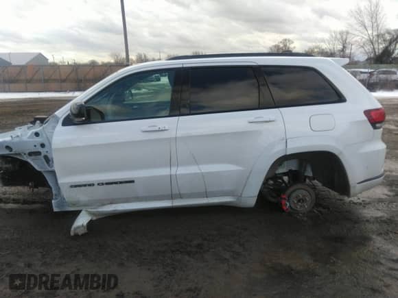 2019 Jeep Grand Cherokee Limited X with VIN 1C4RJFBT2KC539316, listed as a IAAI auction lot 41458815 with Not provided miles and . Bid and sale history available at DreamBid. Image 14.