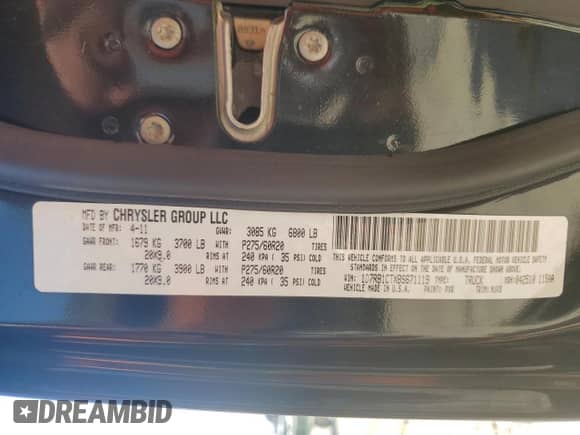 2011 Ram 1500 SLT z VIN 1D7RB1CTXBS671119, wystawiony jako Copart lot #50238635 z przebiegiem 247 533 mil mil oraz Szkoda całkowita • Salvage title. Historia ofert i sprzedaży dostępna na DreamBid. Obrazek 12.