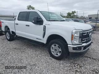 2025 Ford F-250 XLT with VIN 1FT7W2BT5SEC53482, listed as a IAAI auction lot 43495681 with 10,963 mi miles and . Bid and sale history available at DreamBid. Image 1.