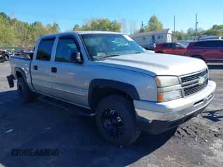 2006 Chevrolet Silverado 1500 LT2 с VIN 2GCEK13T361120030, выставлен на аукционе IAAI как лот 43363085 с пробегом 220 434 миль миль и . История ставок и продаж доступна на DreamBid. Изображение 1.