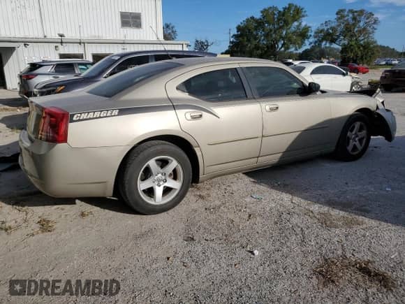 2008 Dodge Charger с VIN 2B3KA43R88H246519, выставлен на аукционе Copart как лот 76042304 с пробегом 152 943 миль миль и Списание • Salvage title. История ставок и продаж доступна на DreamBid. Изображение 3.
