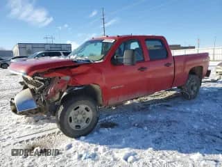 2014 Chevrolet Silverado 2500HD Work Truck z VIN 1GC1KVCG4EF134888, wystawiony jako Copart lot #82230334 z przebiegiem 156 812 mil mil oraz Szkoda całkowita • Salvage title. Historia ofert i sprzedaży dostępna na DreamBid. Obrazek 1.
