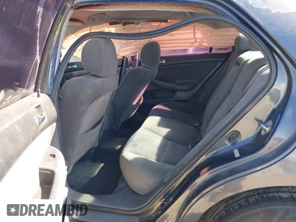 2005 Honda Accord LX с VIN 1HGCM564X5A102384, выставлен на аукционе IAAI как лот 43237829 с пробегом 271 967 миль миль и . История ставок и продаж доступна на DreamBid. Изображение 8.