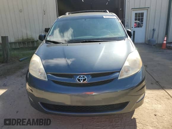 2010 Toyota Sienna XLE с VIN 5TDYK4CC6AS306693, выставлен на аукционе Copart как лот 80128555 с пробегом 198 791 миль миль и Списание • Salvage title. История ставок и продаж доступна на DreamBid. Изображение 5.