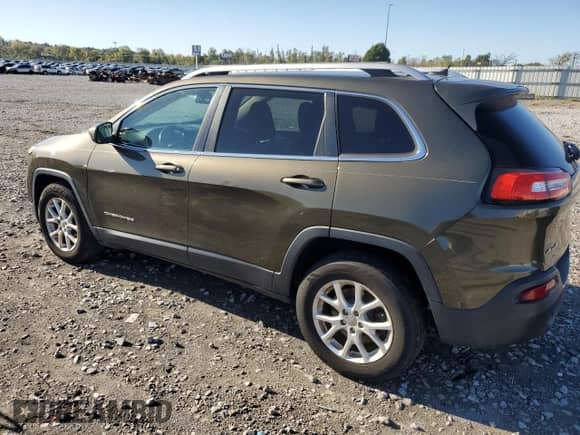 2014 Jeep Cherokee Latitude with VIN 1C4PJMCS8EW223312, listed as a Copart auction lot 82536455 with 198,060 mi miles and Clean title. Bid and sale history available at DreamBid. Image 2.
