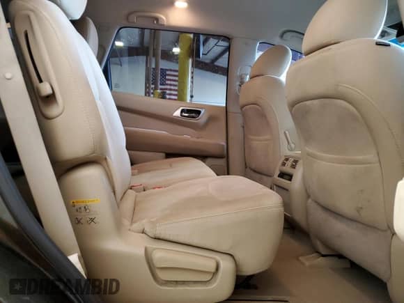 2015 Nissan Pathfinder Platinum with VIN 5N1AR2MMXFC615449, listed as a Copart auction lot 85131295 with 111,717 mi miles and Salvage title. Bid and sale history available at DreamBid. Image 11.