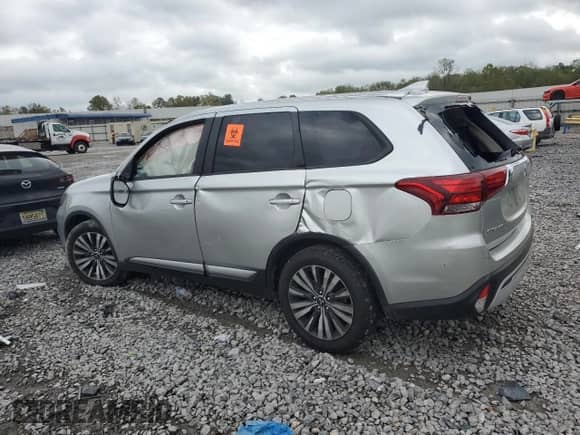 2020 Mitsubishi Outlander SE z VIN JA4AD3A31LZ039967, wystawiony jako Copart lot #82301135 z przebiegiem 109 992 mil mil oraz Szkoda całkowita • Salvage title. Historia ofert i sprzedaży dostępna na DreamBid. Obrazek 2.