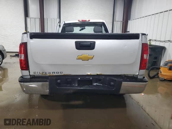 2013 Chevrolet Silverado 1500 Work Truck z VIN 1GCNKPEX0DZ240892, wystawiony jako Copart lot #63041415 z przebiegiem 90 866 mil mil oraz Szkoda całkowita • Salvage title. Historia ofert i sprzedaży dostępna na DreamBid. Obrazek 6.