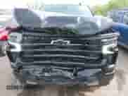 2024 Chevrolet Silverado 1500 High Country z VIN 1GCUDJE81RZ311617, wystawiony jako IAAI lot #42184679 z przebiegiem 2 117 mil mil oraz . Historia ofert i sprzedaży dostępna na DreamBid. Obrazek 6.