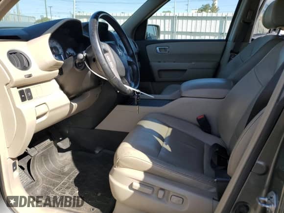 2009 Honda Pilot Touring with VIN 5FNYF48949B020925, listed as a Copart auction lot 81950155 with 224,971 mi miles and Clean title. Bid and sale history available at DreamBid. Image 7.