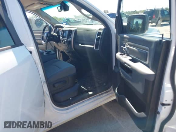 2013 Ram 1500 z VIN 1C6RR6LP5DS534444, wystawiony jako IAAI lot #43433054 z przebiegiem 176 440 mil mil oraz . Historia ofert i sprzedaży dostępna na DreamBid. Obrazek 5.