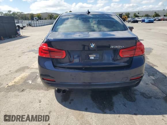 2017 BMW 3 Series 330e с VIN WBA8E1C39HA158629, выставлен на аукционе Copart как лот 87268385 с пробегом 120 906 миль миль и Чистый • Clean title. История ставок и продаж доступна на DreamBid. Изображение 6.