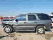 2002 Chevrolet Tahoe Z71 z VIN 1GNEK13Z22R116838, wystawiony jako IAAI lot #41776472 z przebiegiem 298 782 mil mil oraz . Historia ofert i sprzedaży dostępna na DreamBid. Obrazek 15.
