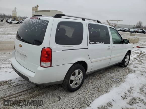 2007 Chevrolet Uplander 3LT with VIN 1GNDV33157D154495, listed as a Copart auction lot 43268915 with 144,458 mi miles and Salvage title. Bid and sale history available at DreamBid. Image 3.