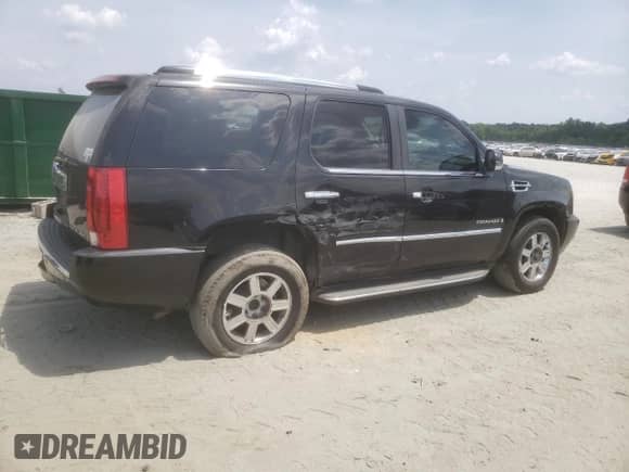 2008 Cadillac Escalade with VIN 1GYEC63898R163538, listed as a Copart auction lot 61834355 with 203,382 mi miles and Salvage title. Bid and sale history available at DreamBid. Image 3.