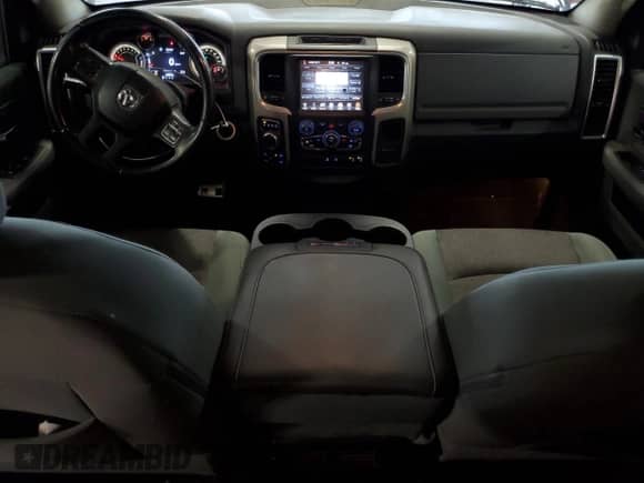 2014 Ram 1500 Big Horn z VIN 1C6RR7LT3ES125525, wystawiony jako Copart lot #83845545 z przebiegiem 108 261 mil mil oraz Szkoda całkowita • Salvage title. Historia ofert i sprzedaży dostępna na DreamBid. Obrazek 8.