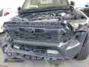 2024 Toyota Tacoma SR5 z VIN 3TMLB5JN5RM080565, wystawiony jako IAAI lot #42584677 z przebiegiem 17 149 mil mil oraz . Historia ofert i sprzedaży dostępna na DreamBid. Obrazek 6.