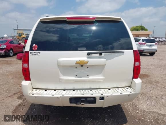 2013 Chevrolet Suburban LTZ with VIN 1GNSCKE02DR116233, listed as a IAAI auction lot 42275247 with 265,847 mi miles and . Bid and sale history available at DreamBid. Image 17.
