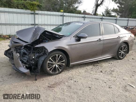 2018 Toyota Camry SE с VIN 4T1B11HK0JU537832, выставлен на аукционе Copart как лот 83764795 с пробегом 71 092 миль миль и Списание • Salvage title. История ставок и продаж доступна на DreamBid. Изображение 1.