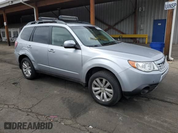 2012 Subaru Forester X Premium z VIN JF2SHBDC9CG422928, wystawiony jako Copart lot #58148675 z przebiegiem 57 652 mil mil oraz Szkoda całkowita • Salvage title. Historia ofert i sprzedaży dostępna na DreamBid. Obrazek 4.