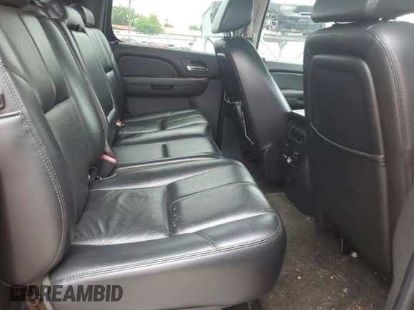 2007 Chevrolet Avalanche 1LT with VIN 3GNFK123X7G127840, listed as a Copart auction lot 60097835 with 318,471 mi miles and Salvage title. Bid and sale history available at DreamBid. Image 10.