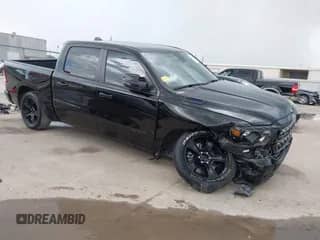 2024 Ram 1500 Big Horn z VIN 1C6SRFFT7RN162461, wystawiony jako IAAI lot #42679499 z przebiegiem 26 412 mil mil oraz . Historia ofert i sprzedaży dostępna na DreamBid. Obrazek 1.