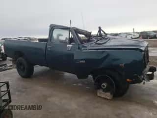 1993 Dodge D/W 250 with VIN 1B7KM26C5PS179046, listed as a Copart auction lot 84036284 with Not provided miles and Salvage title. Bid and sale history available at DreamBid. Image 4.