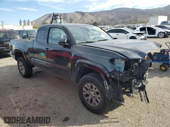 2018 Toyota Tacoma SR5 with VIN 5TFRZ5CN6JX068362, listed as a Copart auction lot 83880124 with Not provided miles and Salvage title. Bid and sale history available at DreamBid. Image 4.