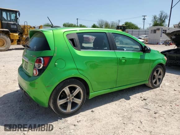 2015 Chevrolet Sonic RS с VIN 1G1JH6SB8F4109864, выставлен на аукционе Copart как лот 52818655 с пробегом 74 461 миль миль и Списание • Salvage title. История ставок и продаж доступна на DreamBid. Изображение 3.