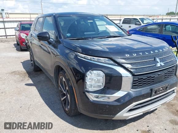 2024 Mitsubishi Outlander SE z VIN JA4J3VA81RZ012612, wystawiony jako IAAI lot #42987561 z przebiegiem 35 220 mil mil oraz . Historia ofert i sprzedaży dostępna na DreamBid. Obrazek 1.