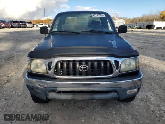 2001 Toyota Tacoma with VIN 5TEWN72N81Z873896, listed as a Copart auction lot 82741565 with 186,530 mi miles and Clean title. Bid and sale history available at DreamBid. Image 5.