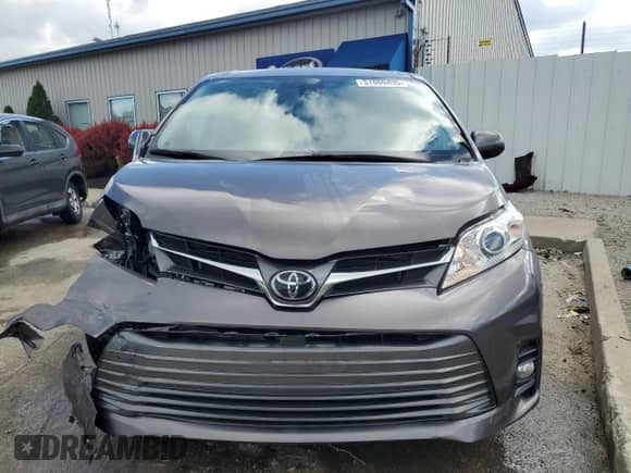 2020 Toyota Sienna XLE z VIN 5TDDZ3DC2LS228595, wystawiony jako Copart lot #57660495 z przebiegiem 104 855 mil mil oraz Szkoda całkowita • Salvage title. Historia ofert i sprzedaży dostępna na DreamBid. Obrazek 5.