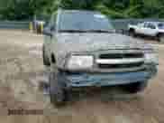 2002 Chevrolet Tracker с VIN 2CNBJ13CX26924985, выставлен на аукционе Copart как лот 64035835 с пробегом 187 109 миль миль и Списание • Salvage title. История ставок и продаж доступна на DreamBid. Изображение 15.
