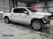 2020 Chevrolet Silverado 1500 High Country z VIN 1GCUYHED6LZ102813, wystawiony jako Copart lot #84891464 z przebiegiem 26 477 mil mil oraz Szkoda całkowita • Salvage title. Historia ofert i sprzedaży dostępna na DreamBid. Obrazek 4.